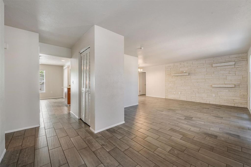 1124 DANNY DRIVE, SARASOTA, FL 34243 — photo 4