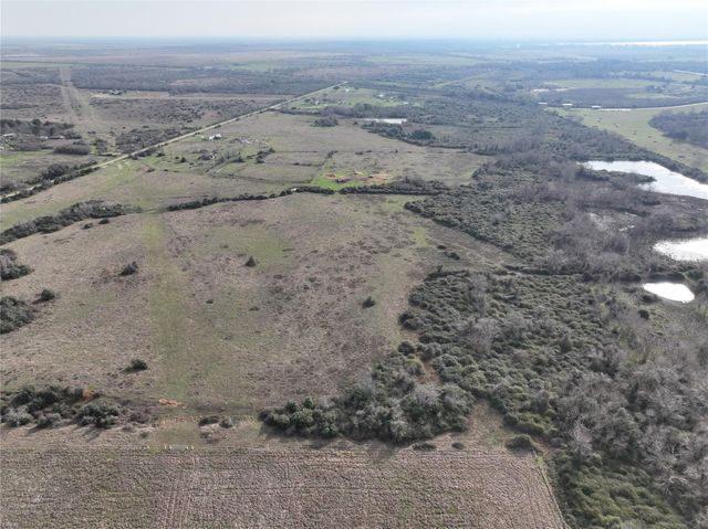000 Schindler Road, Alleyton, TX 78935