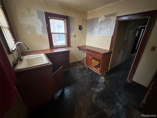 2660 Webb Street, Detroit, MI 48206