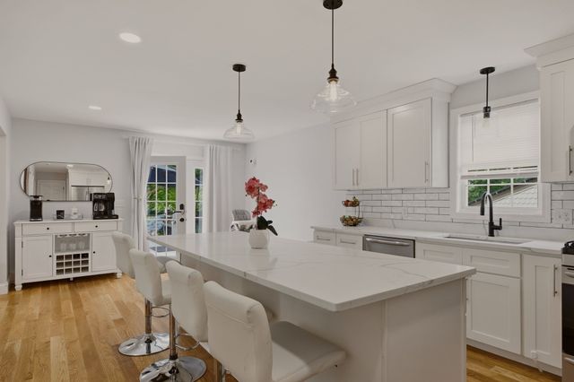 724 Woodman St, Fall River, MA 02724