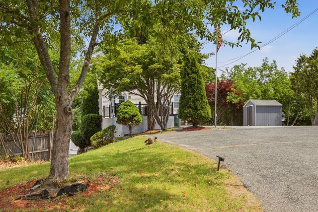 724 Woodman St, Fall River, MA 02724
