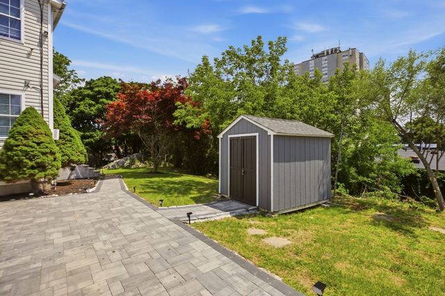724 Woodman St, Fall River, MA 02724