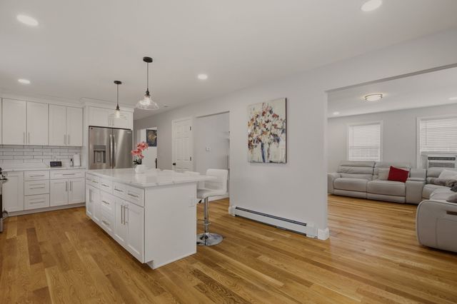 724 Woodman St, Fall River, MA 02724