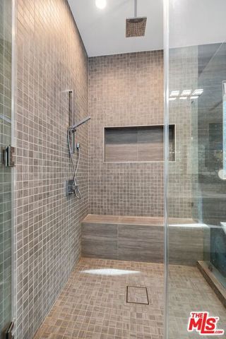 15030 Hartsook Street, Sherman Oaks, CA 91403