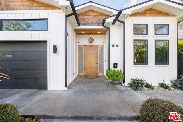 15030 Hartsook Street, Sherman Oaks, CA 91403