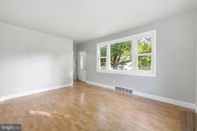 339 MAGNOLIA AVE, West Berlin, NJ 08091