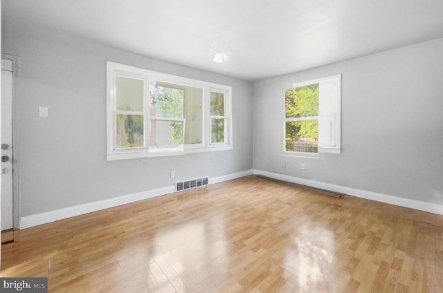 339 MAGNOLIA AVE, West Berlin, NJ 08091