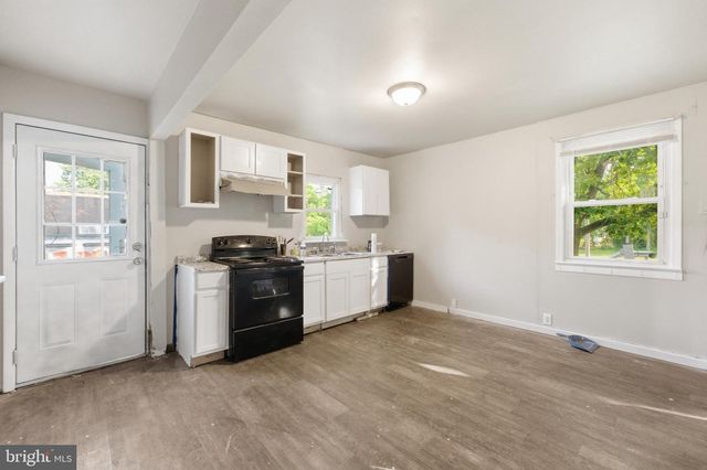 339 MAGNOLIA AVE, West Berlin, NJ 08091