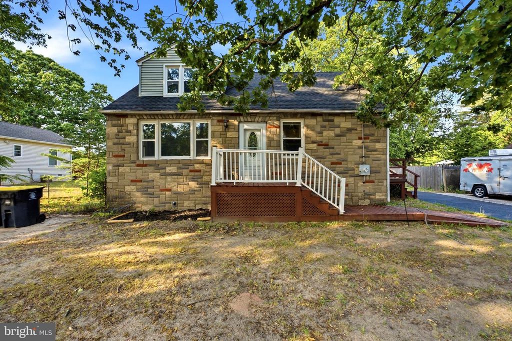 339 MAGNOLIA AVE, West Berlin, NJ 08091
