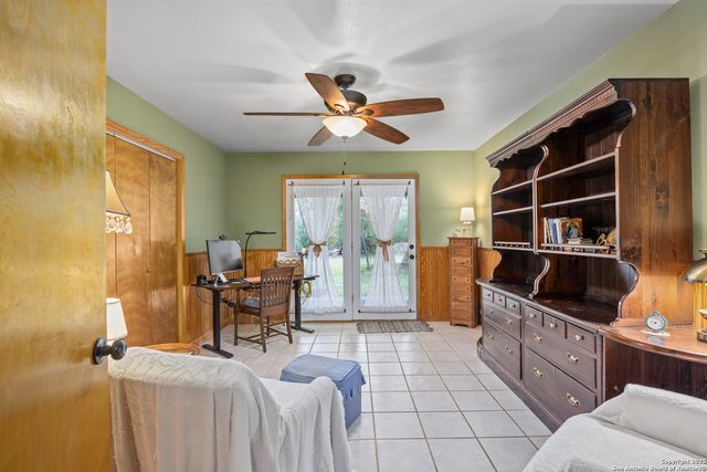475 Stoney Hill, Pipe Creek, TX 78063