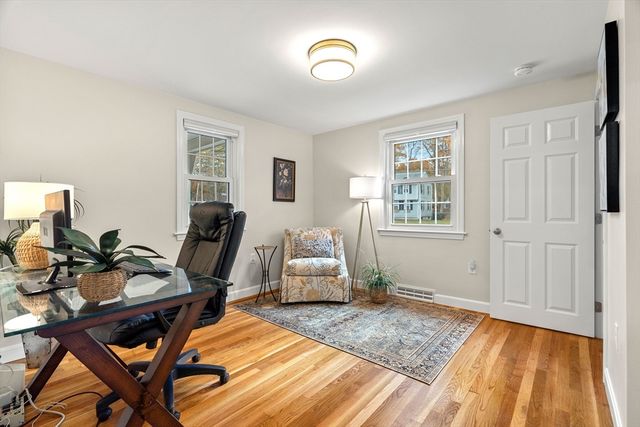 113 Graniteville Rd, Chelmsford, MA 01824