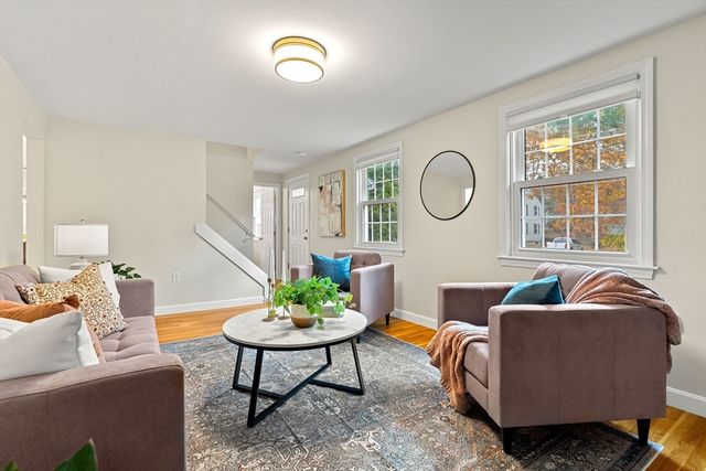 113 Graniteville Rd, Chelmsford, MA 01824