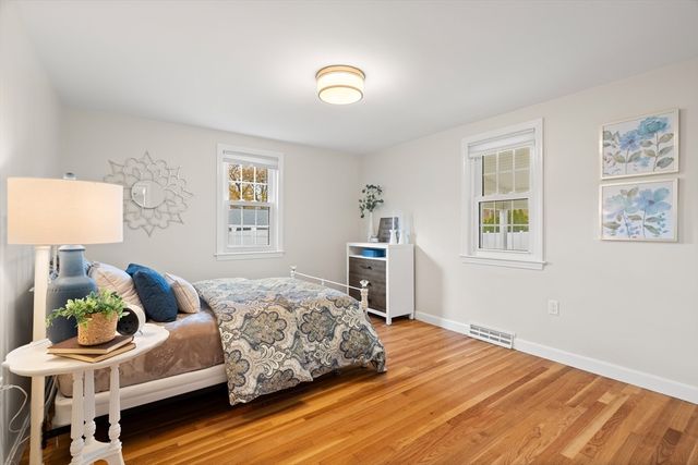 113 Graniteville Rd, Chelmsford, MA 01824