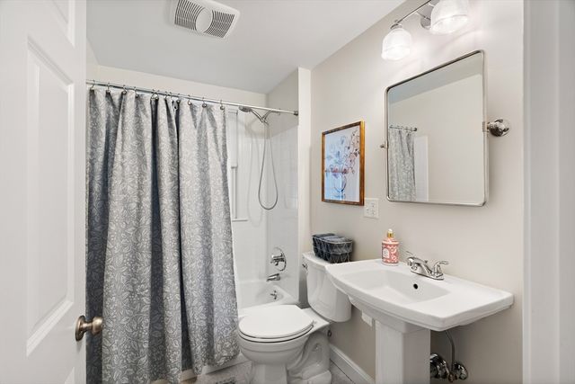 113 Graniteville Rd, Chelmsford, MA 01824