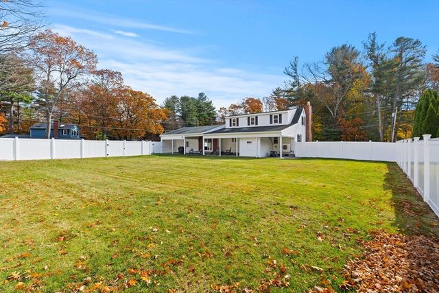 113 Graniteville Rd, Chelmsford, MA 01824