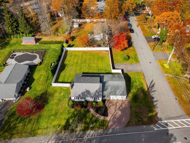 113 Graniteville Rd, Chelmsford, MA 01824