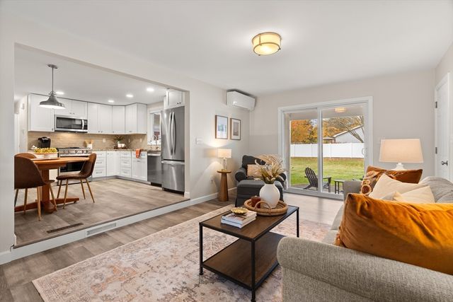 113 Graniteville Rd, Chelmsford, MA 01824