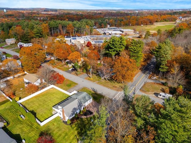 113 Graniteville Rd, Chelmsford, MA 01824