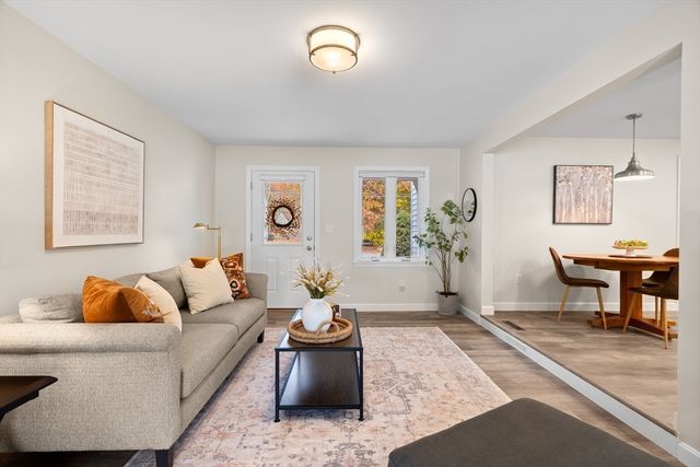 113 Graniteville Rd, Chelmsford, MA 01824