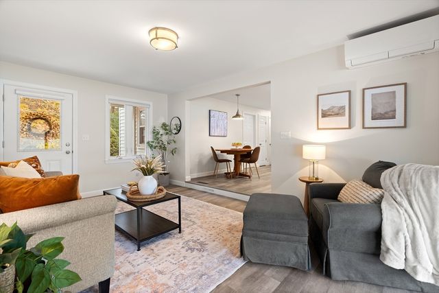 113 Graniteville Rd, Chelmsford, MA 01824