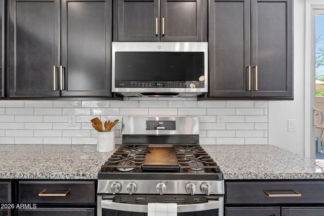 14253 W BUCKSKIN Trail, Surprise, AZ 85387