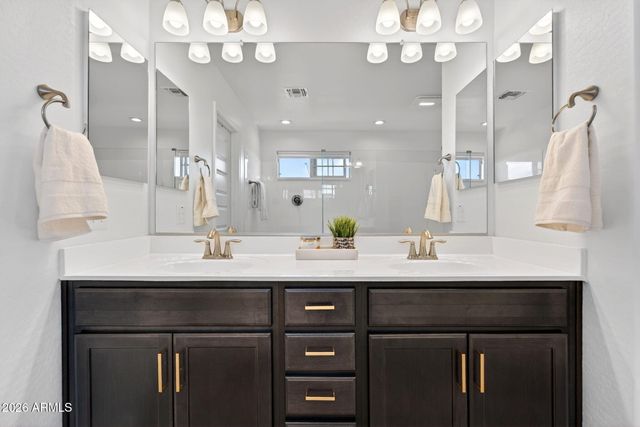 14253 W BUCKSKIN Trail, Surprise, AZ 85387