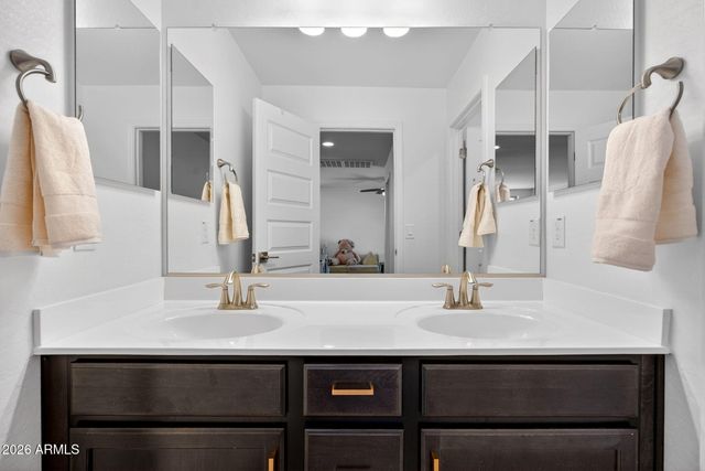 14253 W BUCKSKIN Trail, Surprise, AZ 85387