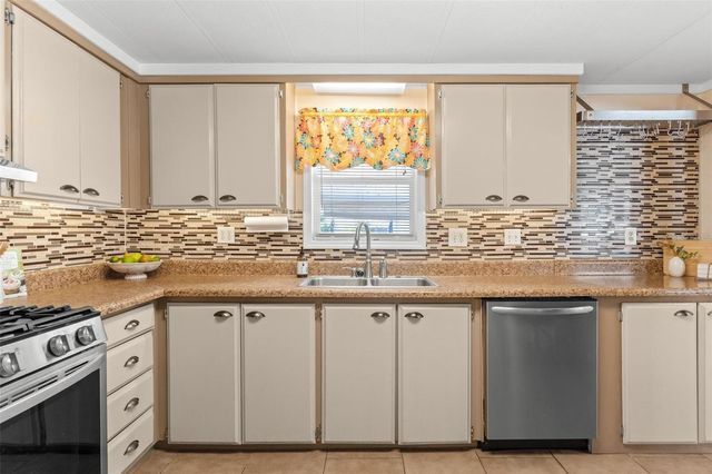 2621 CARPENTER PLACE, Leesburg, FL 34748