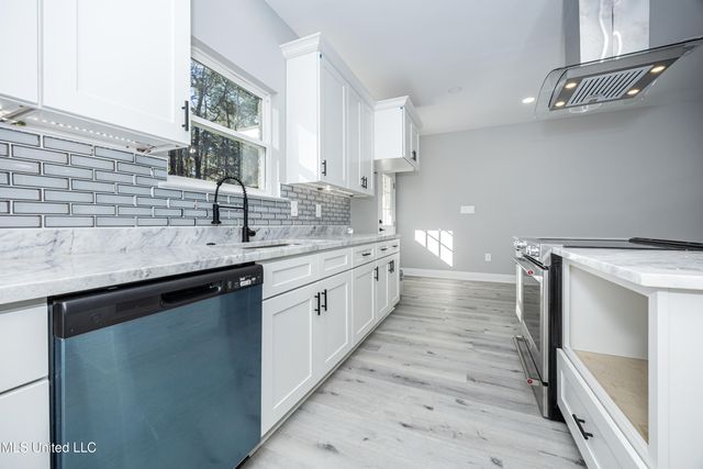 8315 Martin Bluff Road, Gautier, MS 39553