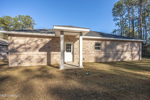 8315 Martin Bluff Road, Gautier, MS 39553