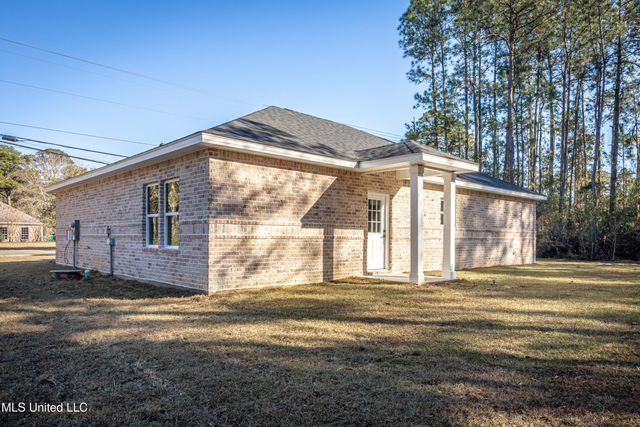 8315 Martin Bluff Road, Gautier, MS 39553