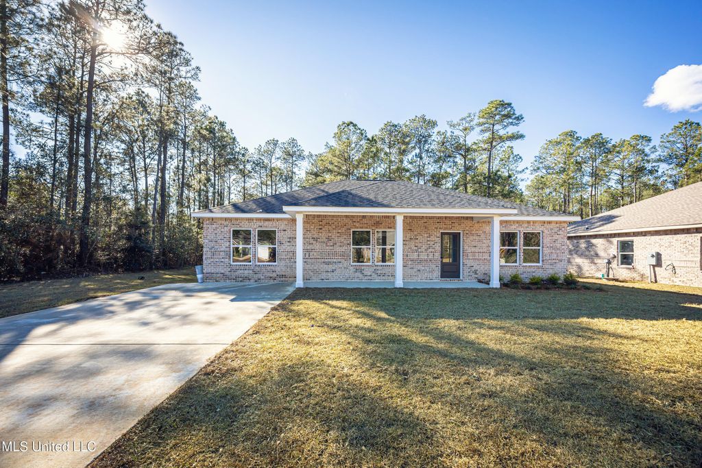 8315 Martin Bluff Road, Gautier, MS 39553