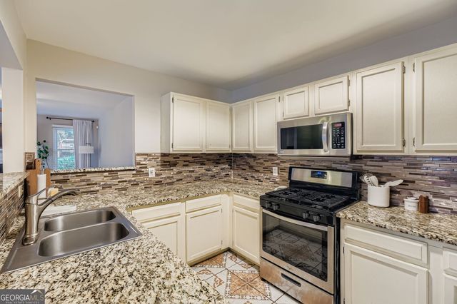 2501 Vineyard Way SE, Smyrna, GA 30082