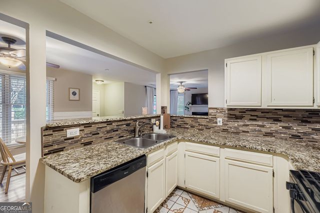 2501 Vineyard Way SE, Smyrna, GA 30082