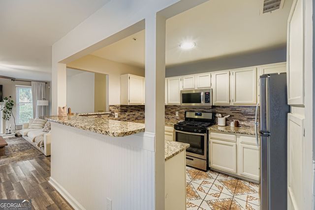 2501 Vineyard Way SE, Smyrna, GA 30082