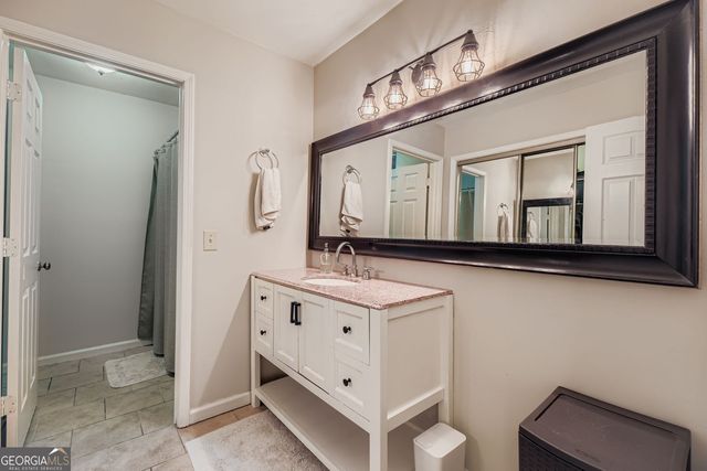 2501 Vineyard Way SE, Smyrna, GA 30082