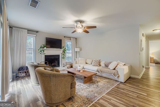 2501 Vineyard Way SE, Smyrna, GA 30082