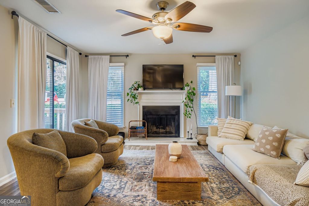 2501 Vineyard Way SE, Smyrna, GA 30082