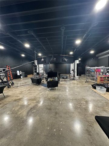 3075 SW 28th St, Miami, FL 33133