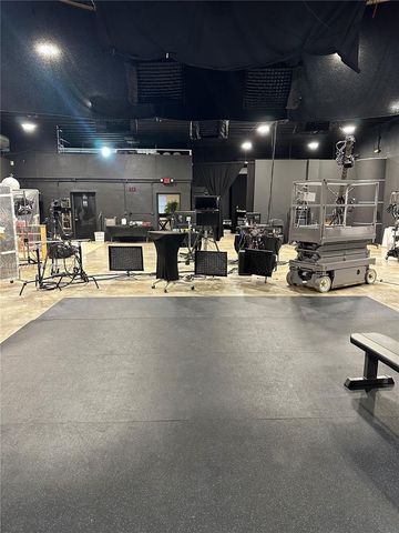 3075 SW 28th St, Miami, FL 33133