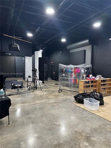 3075 SW 28th St, Miami, FL 33133