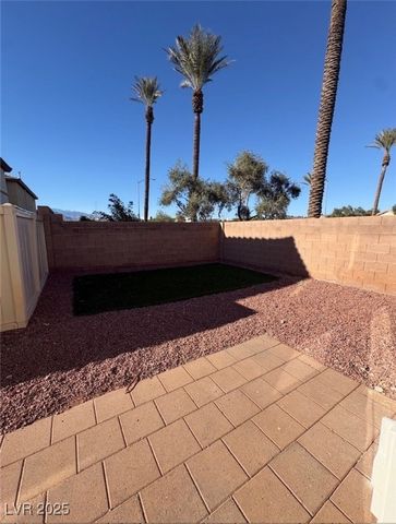 8340 Wildwood Glen Drive, Las Vegas, NV 89131