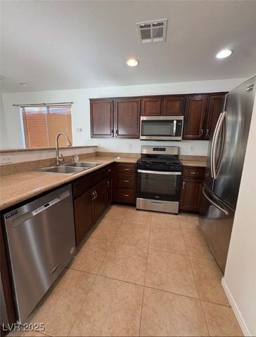 8340 Wildwood Glen Drive, Las Vegas, NV 89131