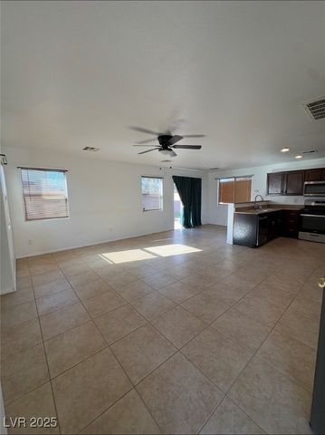 8340 Wildwood Glen Drive, Las Vegas, NV 89131