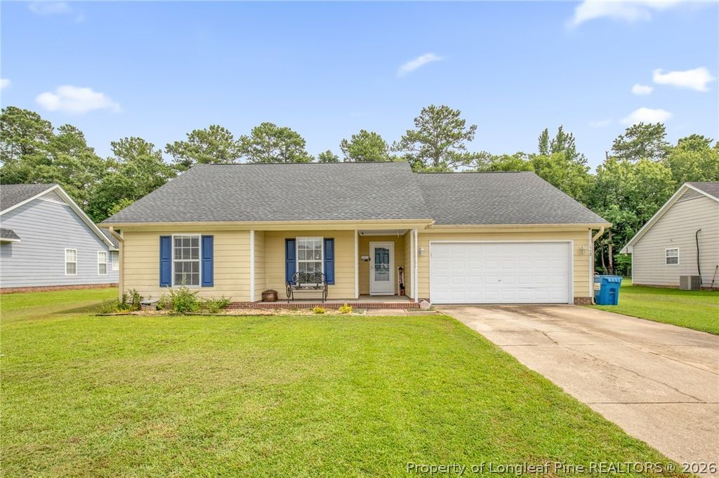 112 Hosta Drive, Raeford, NC 28376 — exterior