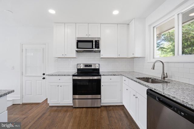 7410 BAYLOR AVE, College Park, MD 20740