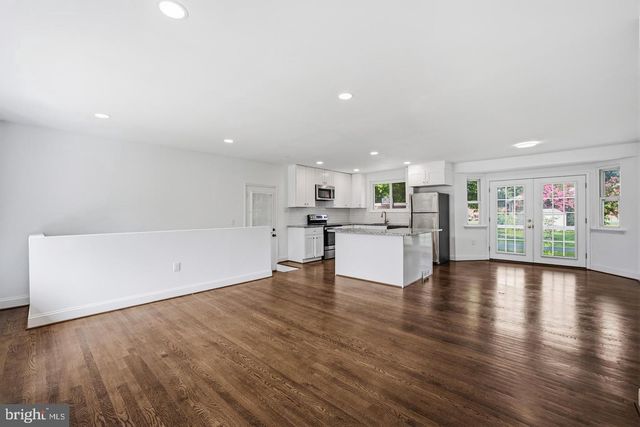 7410 BAYLOR AVE, College Park, MD 20740