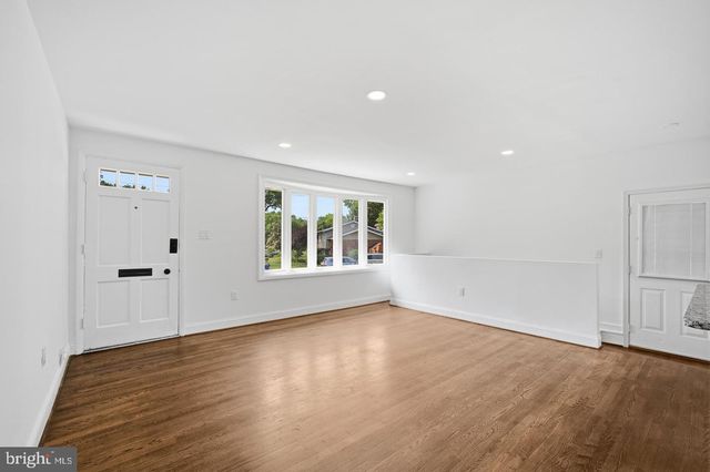 7410 BAYLOR AVE, College Park, MD 20740