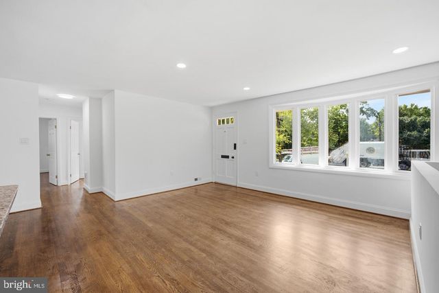 7410 BAYLOR AVE, College Park, MD 20740