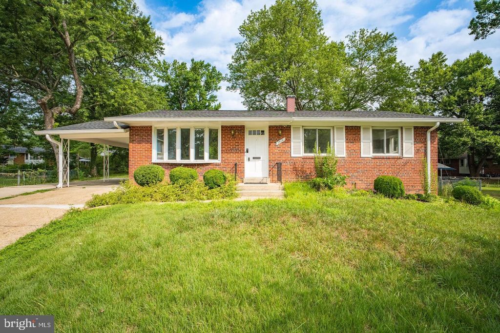 7410 BAYLOR AVE, College Park, MD 20740